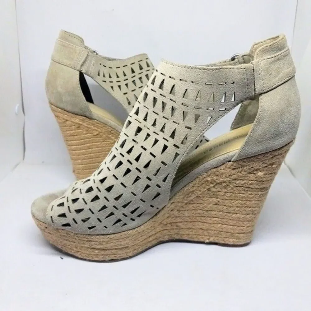 Marc Fisher Helina Size 9M Suede Espadrille Wedges-Taupe-Laser Cut-Peep Toe-Boho